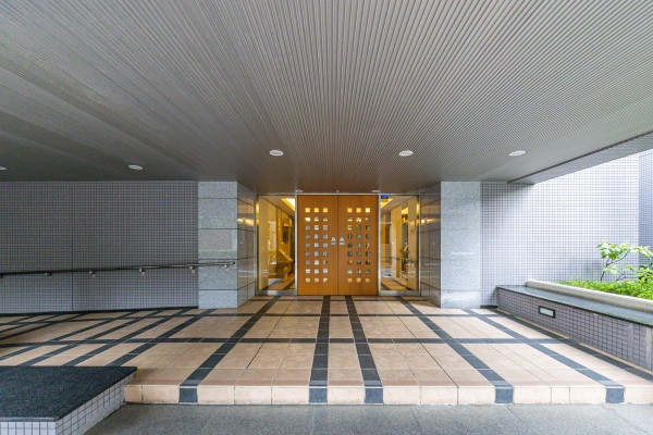 中古マンション 東京都文京区水道１丁目 都営大江戸線飯田橋駅 1億1,000万円