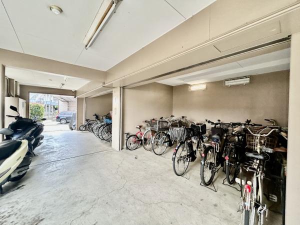 ロイヤルステージ多摩センター 駐輪場