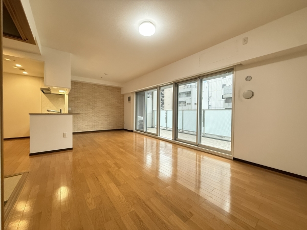 中古マンション 大阪府大阪市西区新町３丁目 大阪メトロ千日前線西長堀駅 1億480万円