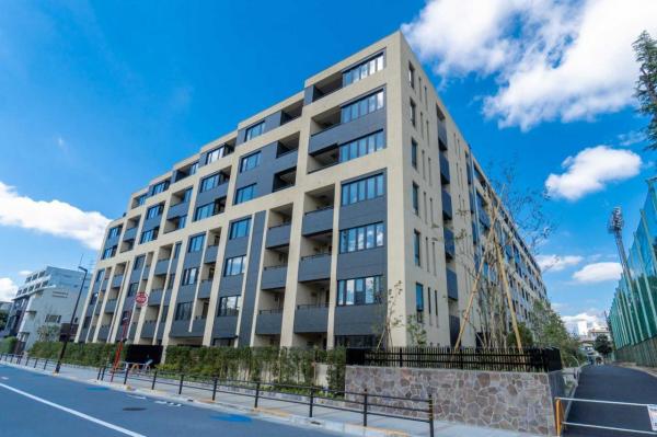 中古マンション 東京都新宿区市谷加賀町１丁目 都営大江戸線牛込柳町駅 1億1,980万円