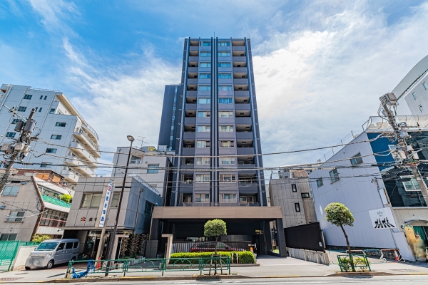 中古マンション 東京都新宿区岩戸町 都営大江戸線牛込神楽坂駅 1億500万円