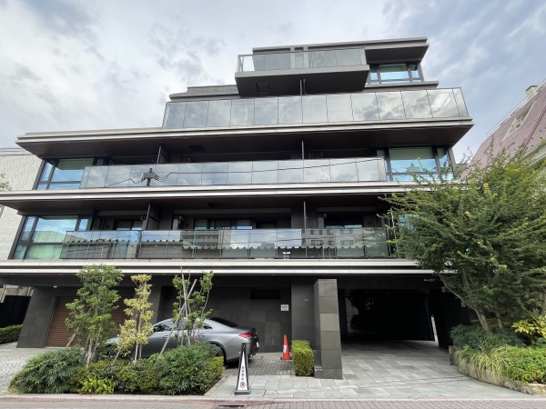 中古マンション 東京都新宿区四谷三栄町 JR中央本線四ツ谷駅 2億6,000万円