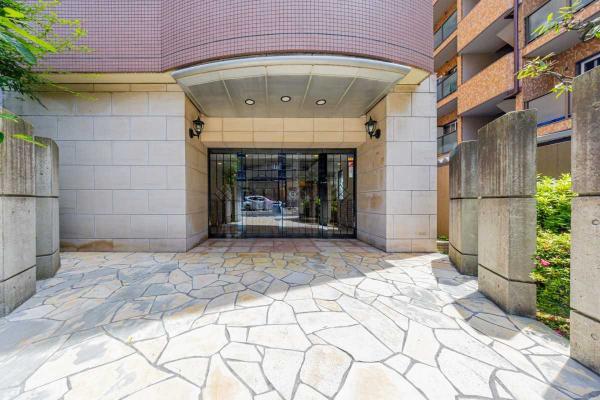 中古マンション 東京都港区南麻布1丁目 南北線麻布十番駅 1億7,980万円