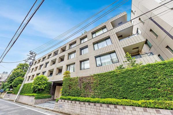 中古マンション 東京都中野区中央1丁目 都営大江戸線中野坂上駅 1億900万円