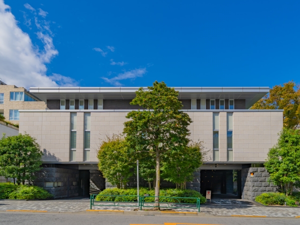 中古マンション 東京都港区南青山６丁目 銀座線表参道駅 4億3,600万円