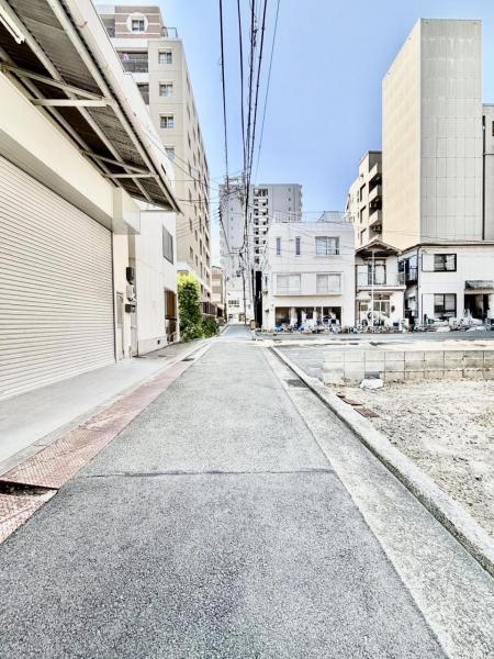 中央区旭通２丁目　売り土地 前面道路含む現地写真