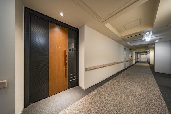 中古マンション 東京都港区東新橋１丁目 都営大江戸線汐留駅 5億4,800万円