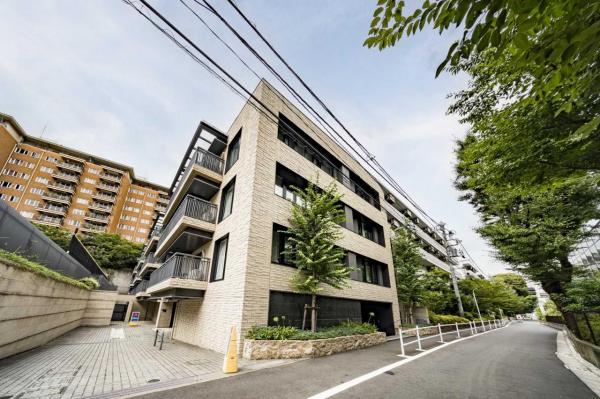 中古マンション 東京都渋谷区広尾４丁目 日比谷線広尾駅 1億7,980万円