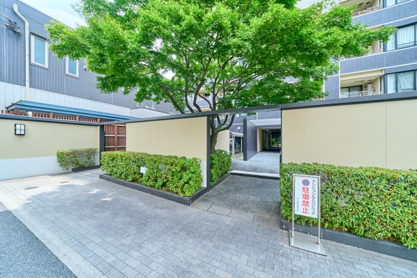 中古マンション 東京都新宿区箪笥町 都営大江戸線牛込神楽坂駅 9,480万円