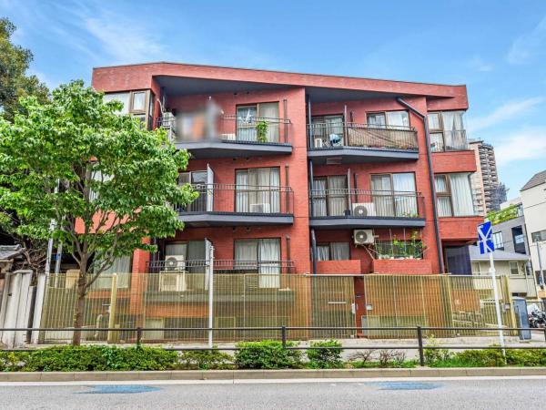 中古マンション 東京都港区元麻布2丁目 南北線麻布十番駅 5,480万円