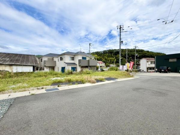 姫路市山畑新田　B号地 前面道路含む現地写真