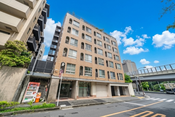 中古マンション 東京都渋谷区渋谷４丁目 銀座線表参道駅 5,790万円