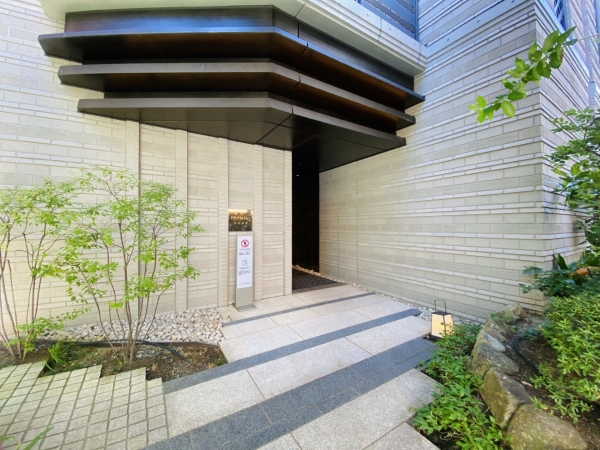 中古マンション 東京都港区赤坂４丁目 千代田線赤坂駅 2億6,500万円