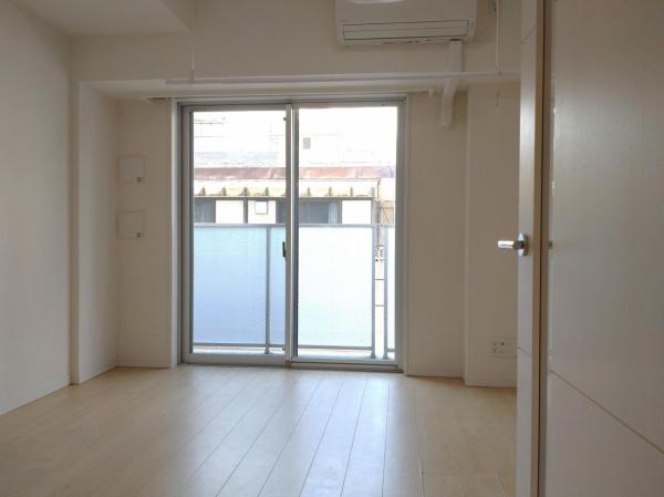 中古マンション 新宿区百人町２丁目 JR山手線新大久保駅 4,480万円