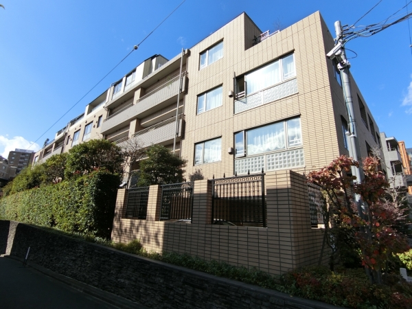 中古マンション 東京都港区南青山７丁目 半蔵門線表参道駅 2億3,990万円
