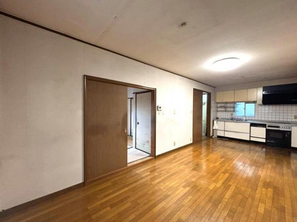 北区京地２丁目 リビング