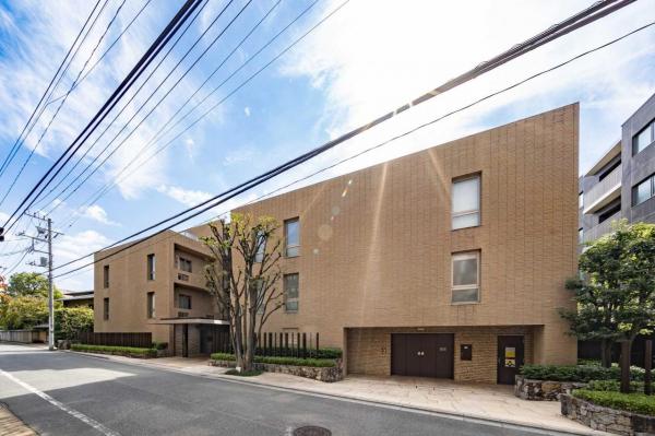 中古マンション 東京都新宿区市谷加賀町２丁目 都営大江戸線牛込柳町駅 2億2,500万円
