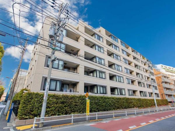 中古マンション 東京都新宿区市谷薬王寺町 都営大江戸線牛込柳町駅 1億6,990万円