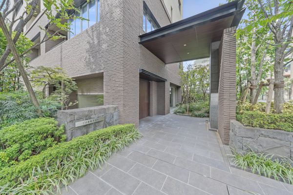 中古マンション 東京都港区赤坂４丁目 千代田線赤坂駅 9,980万円