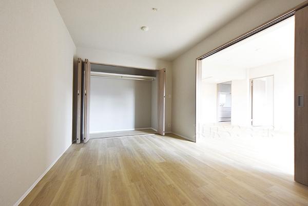 カーサ大泉学園 リビング以外の居室