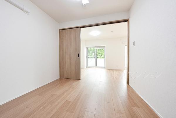 江古田パークマンションＡ棟 リビング以外の居室