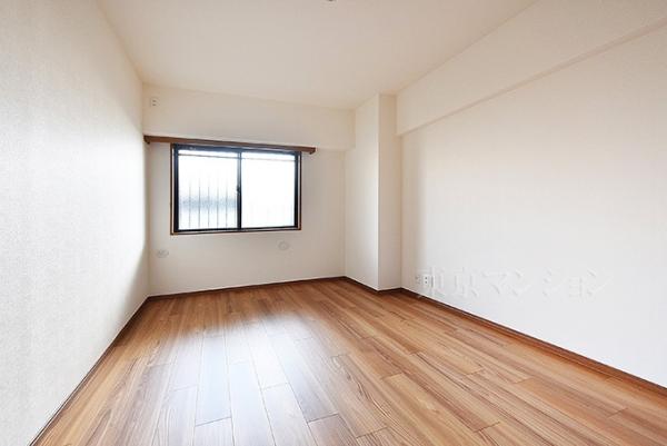 エクレールコート鷺ノ宮 リビング以外の居室