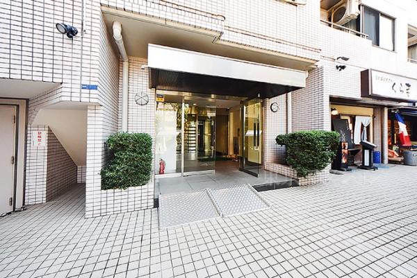 ウィンコート神楽坂 エントランス（外）