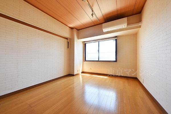 ウィンコート神楽坂 リビング以外の居室