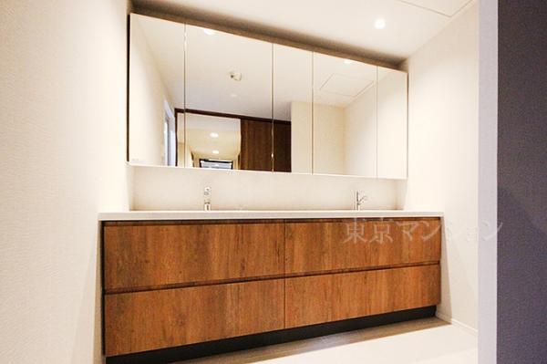 ルフォン南平台 洗面化粧台