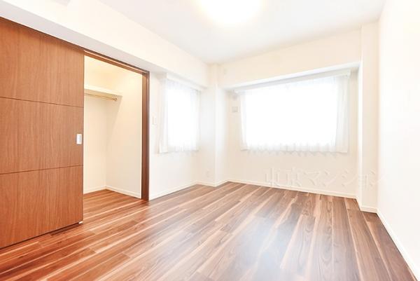 ＴＨＥパームス三鷹ビバーチェ リビング以外の居室