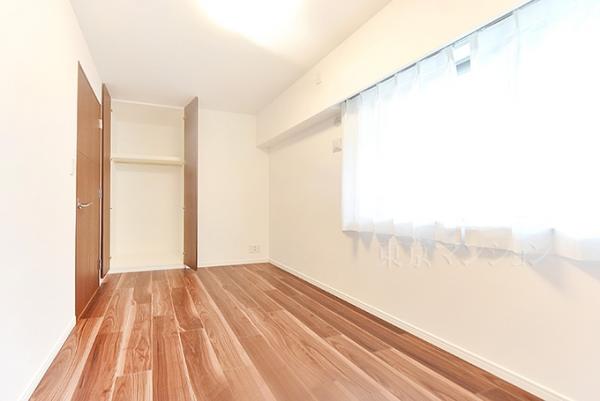 ＴＨＥパームス三鷹ビバーチェ リビング以外の居室