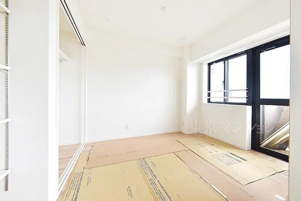 クレッセント中目黒 リビング以外の居室