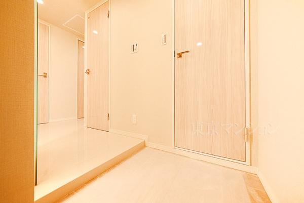 クロスエアタワー 玄関