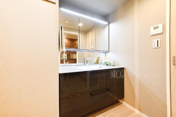 クロスエアタワー 洗面化粧台