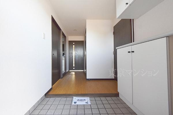 コスモ蓮根アルティア 玄関