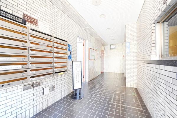 ルックハイツ北新宿壱番館 エントランス（外）