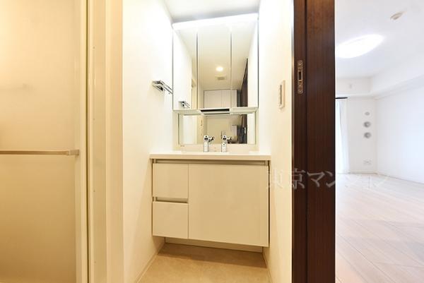 グランイーグル多摩川スカイフロント 洗面化粧台