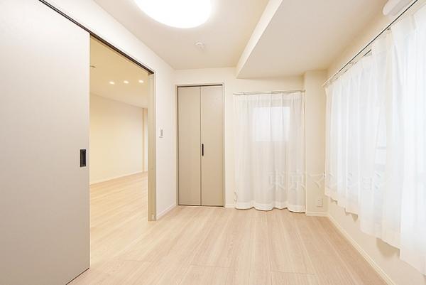 ライオンズマンション浅草三社 リビング以外の居室