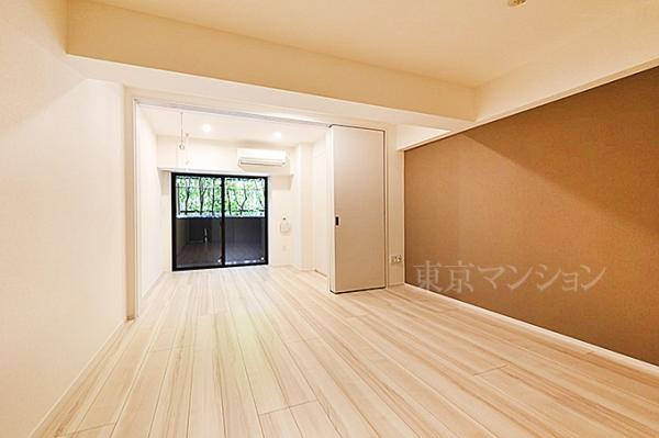 ＡＸＡＳレジデンス外苑 リビング