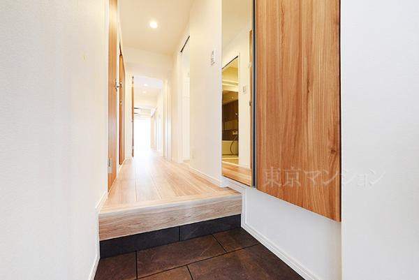 ハイネスロフティー 玄関