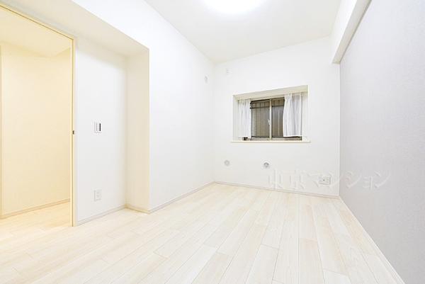 コスモザパークス調布多摩川 リビング以外の居室