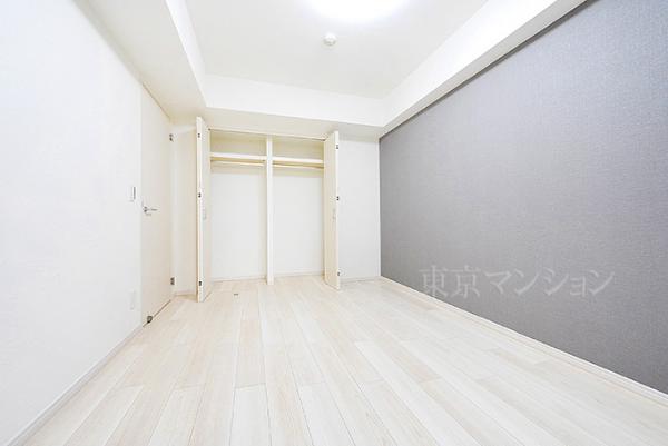 コスモザパークス調布多摩川 リビング以外の居室