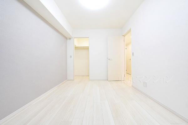 コスモザパークス調布多摩川 リビング以外の居室