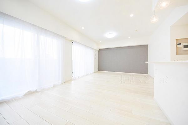 コスモザパークス調布多摩川 リビング