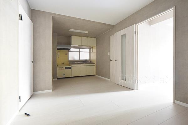 ヌーベルメゾン鶯谷 リビング