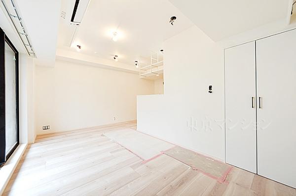 パークリュクス神田多町 リビング