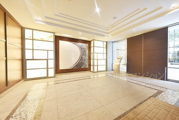 クロスエアタワー エントランス（外）