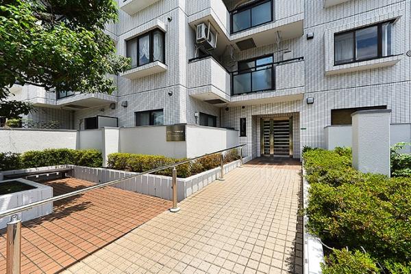 エクレール石神井公園 エントランス（外）