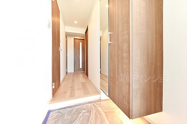 メガロン仲六郷 玄関