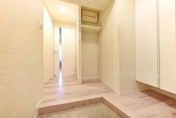 ワコーレ・ルミエール三ノ輪 玄関